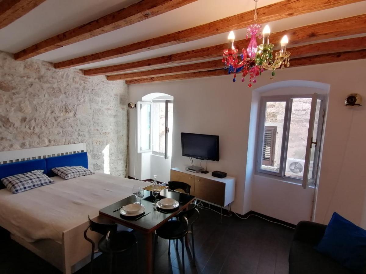 Glamour Apartment Sea View Ρόβινι Εξωτερικό φωτογραφία