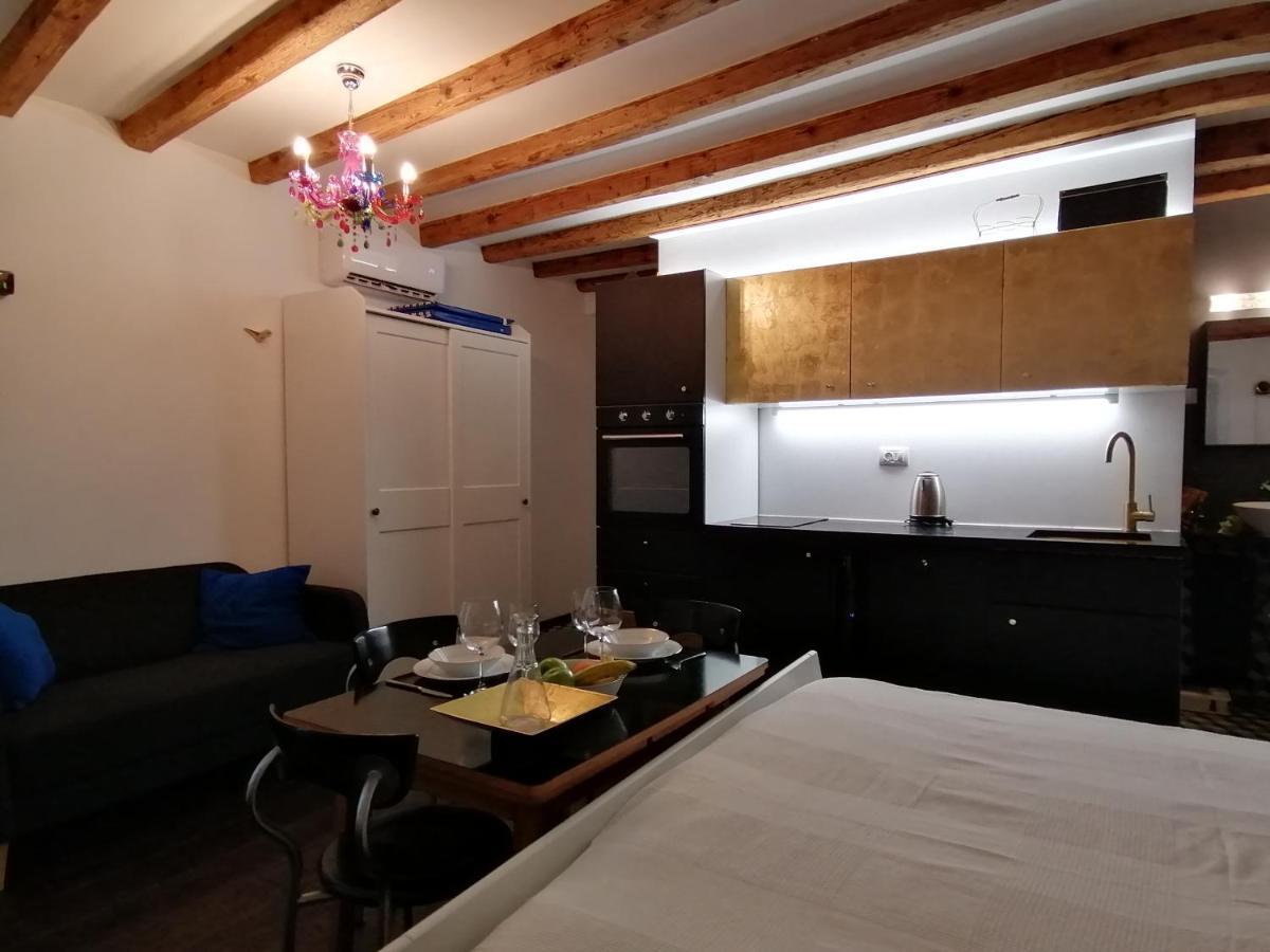 Glamour Apartment Sea View Ρόβινι Εξωτερικό φωτογραφία